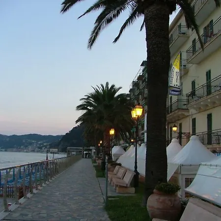 Hotel Danio Lungomare 3*