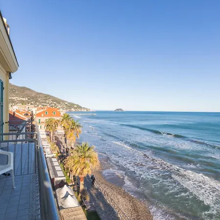 Danio Lungomare Otel Alassio