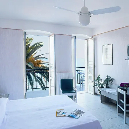 Danio Lungomare Отель