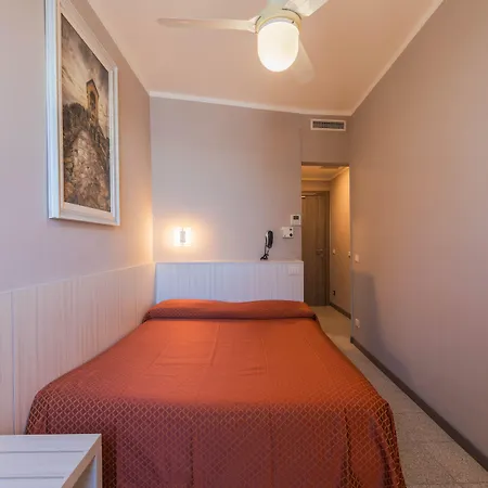 Danio Lungomare Otel Alassio