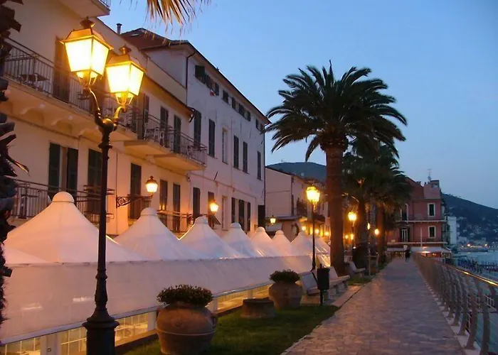 فندق Danio Lungomare